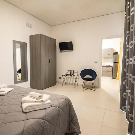 Piano Monaco Apartment Carini